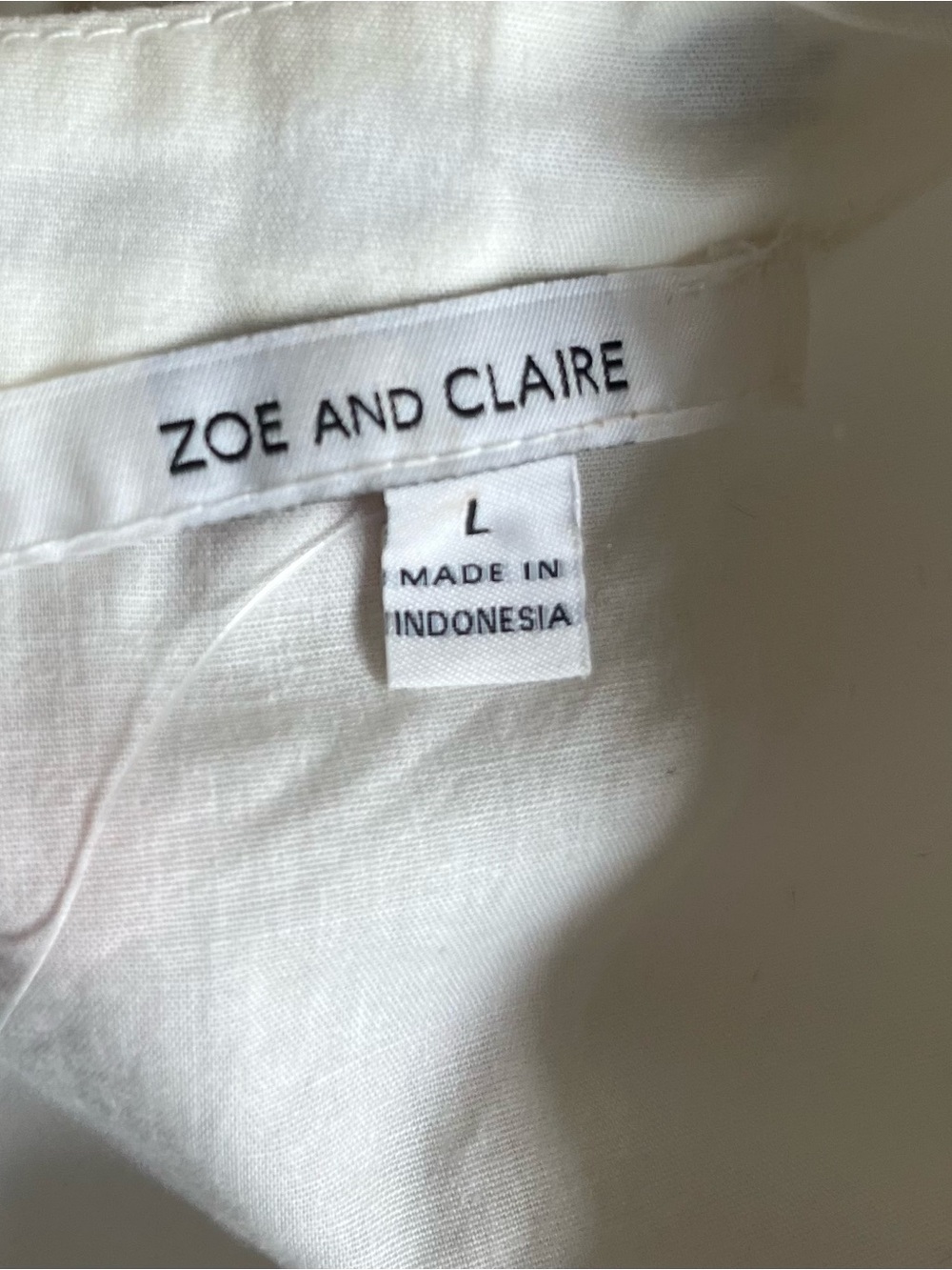 NWOT Zoe and Claire White w/ Blue Embroidery Cropped Peasant Boho Top Size L - Picture 5 of 6